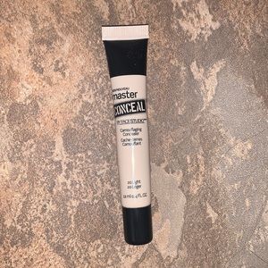 Maybelline Face Studio Master Conceal Camouflaging Concealer shade 20 light